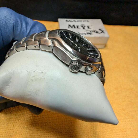 Nixon "The Venture" (Black) 100M Japanese Miyota Movement & Date [7D] - Picture 3 of 5